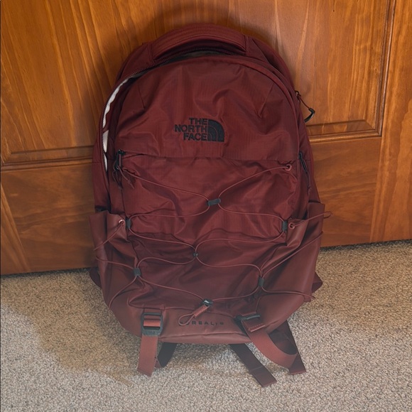 The North Face burnt red Backpack Durable and Adjustable - Picture 1 of 4